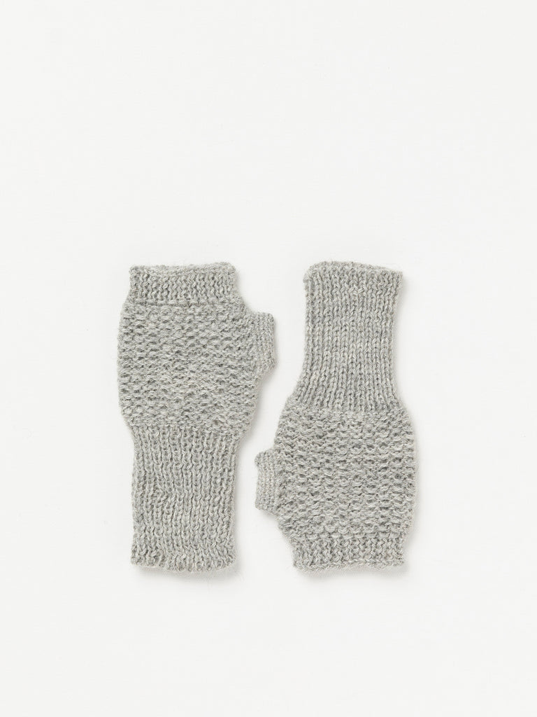 Silver fingerless gloves